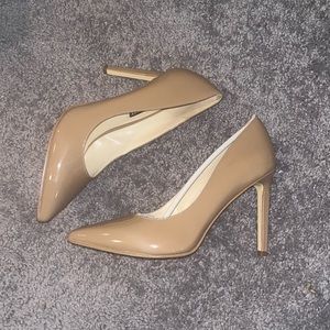 NWT Nine West Nude Heels